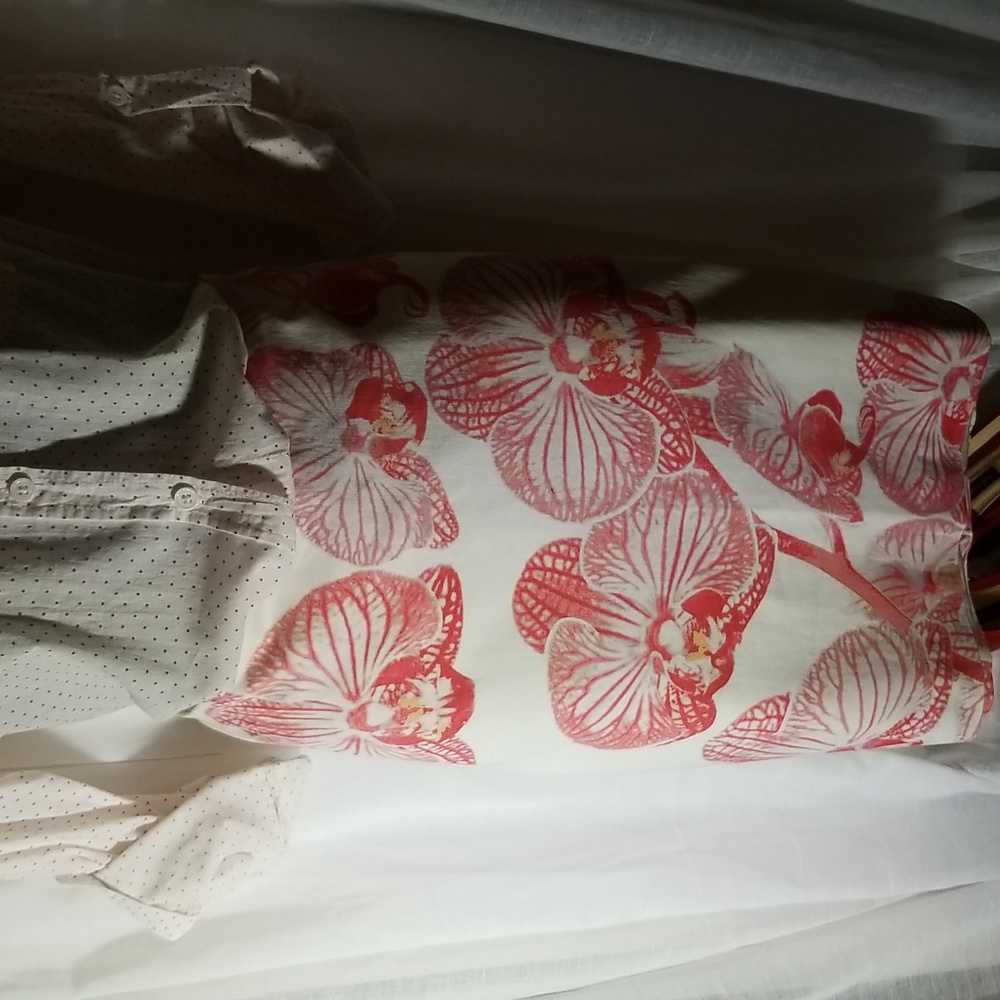 Sz 14 Pretty Lined Floral Skirt
